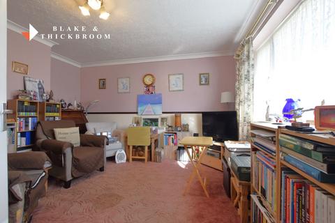 2 bedroom semi-detached bungalow for sale, Aylesbury Drive, Holland on Sea