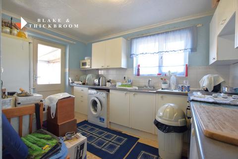 2 bedroom semi-detached bungalow for sale, Aylesbury Drive, Holland on Sea