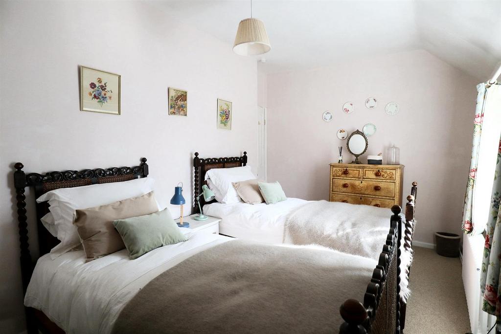 Bedroom 2.jpg