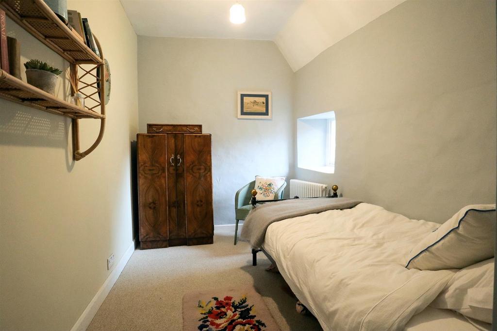 Bedroom 3.jpg