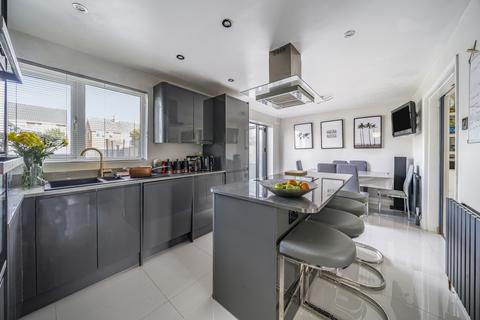 70 Longleaze, Royal Wootton Bassett, Swindon, SN4 8AS