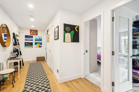 2 bedroom apartment for sale, Gloucester Terrace, London W2