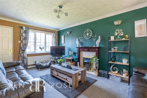 32 Ashdown Drive, Clayton Le Woods, Chorley, PR6 7SQ
