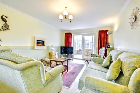 2 bedroom detached bungalow for sale, Rugeley Avenue, Long Eaton