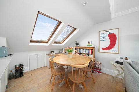 3 bedroom flat for sale, Batoum Gardens, London W6
