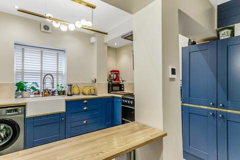 2 bedroom apartment for sale, Southwood Lane, Highgate Village, N6