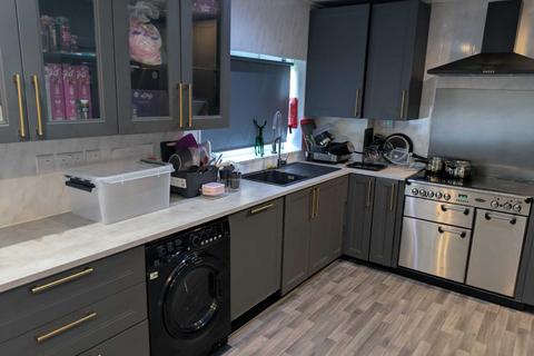 5 bedroom terraced house to rent, Thornton Heath CR7