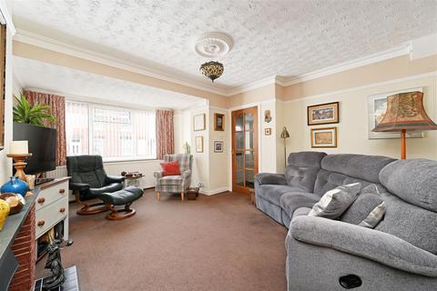 3 bedroom semi-detached house for sale, Fanshaw Road, Dronfield