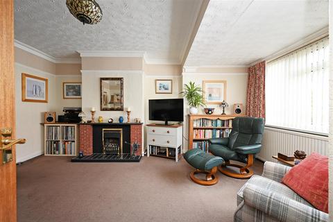 3 bedroom semi-detached house for sale, Fanshaw Road, Dronfield