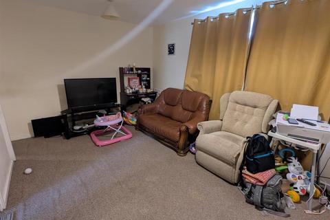 Studio for sale, 7, Welham Walk Bradford, BD3 0DL