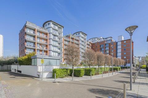 Holland Gardens, Brentford TW8