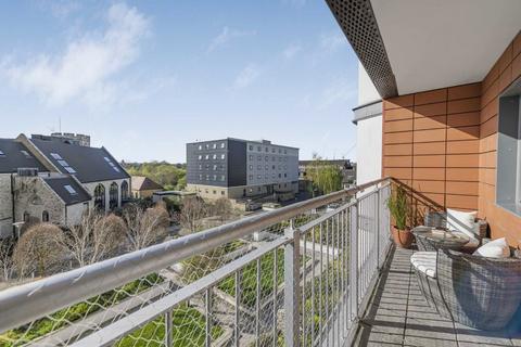 56 Holland Gardens, Brentford, TW8 0BF