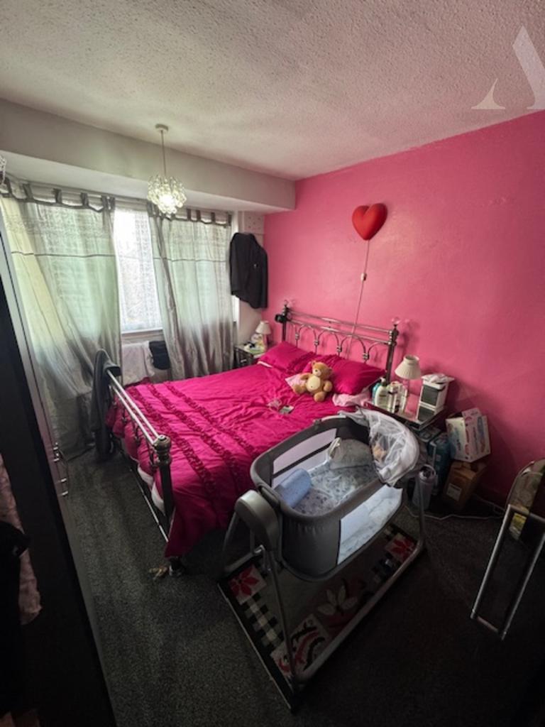 76 Glenpark Road Bedroom2