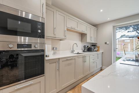 3 bedroom semi-detached house for sale, Canterbury Avenue, Sidcup