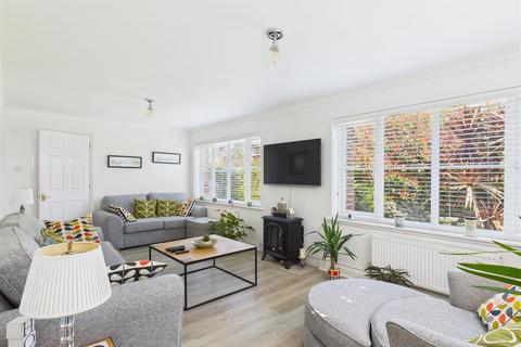 undefined, Richards Close, Locks Heath, Southampton
