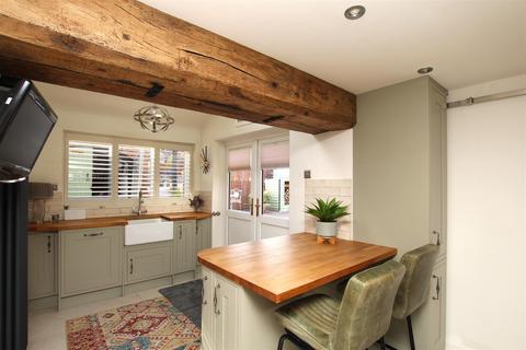 Ivy House Back Lane, Binbrook, Market Rasen, LN8 6ED