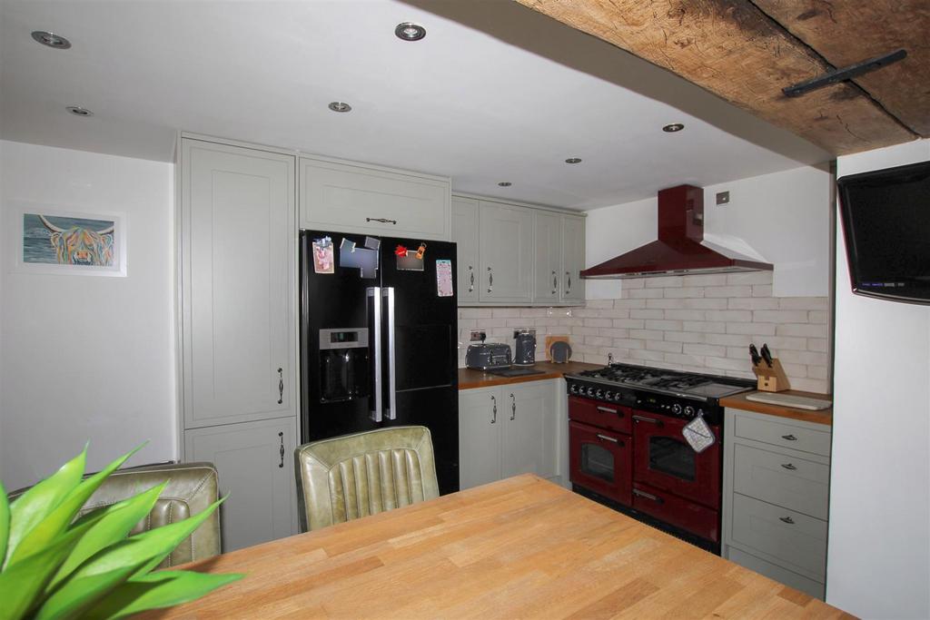Kitchen Feature - b.JPG