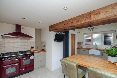 Ivy House Back Lane, Binbrook, Market Rasen, LN8 6ED