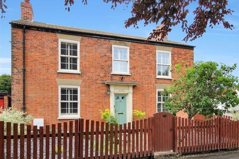 Ivy House Back Lane, Binbrook, Market Rasen, LN8 6ED