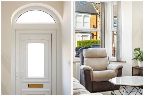 92 Roslyn Road, London, N15 5JJ