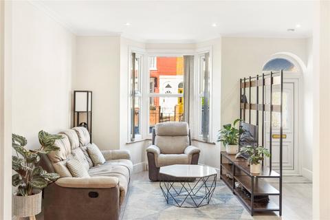 92 Roslyn Road, London, N15 5JJ