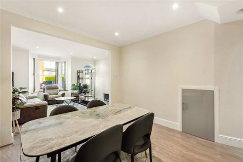 92 Roslyn Road, London, N15 5JJ