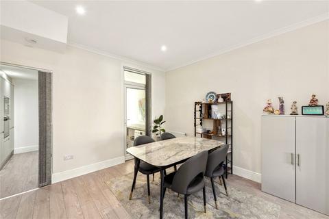 92 Roslyn Road, London, N15 5JJ