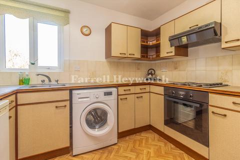 2 bedroom flat for sale, Regent Court, Preston PR2
