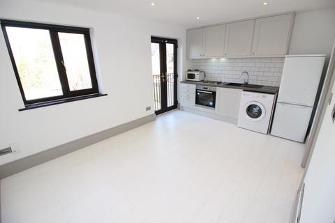 1 bedroom flat for sale, The Avenue, Worcester Park KT4