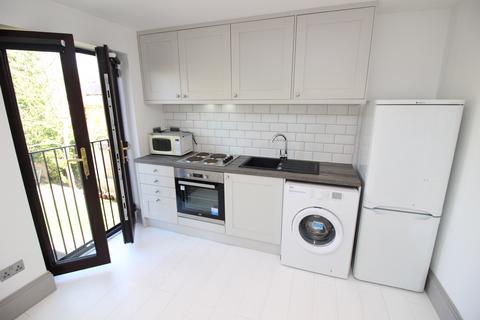 1 bedroom flat for sale, The Avenue, Worcester Park KT4