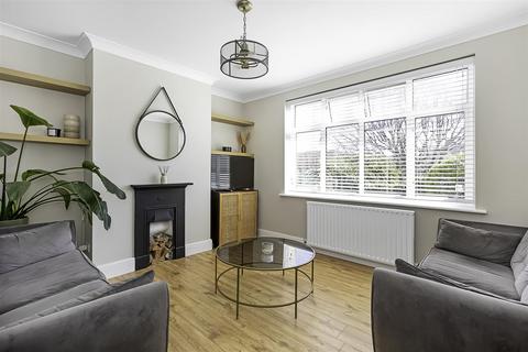285 Stafford Road, Caterham, CR3 6NL