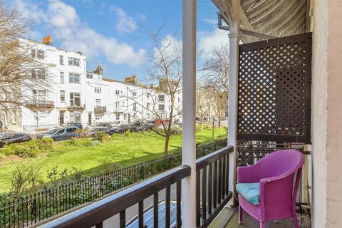 1 bedroom apartment for sale, Russell Square, Brighton, East Sussex