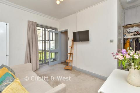 1 bedroom apartment for sale, Russell Square, Brighton, East Sussex