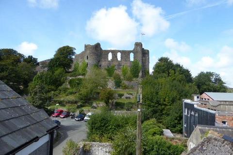 2 bedroom apartment to rent, 40 High Street,, Flat 2 Haverfordwest