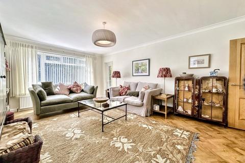 2 bedroom flat for sale, Canford Cliffs