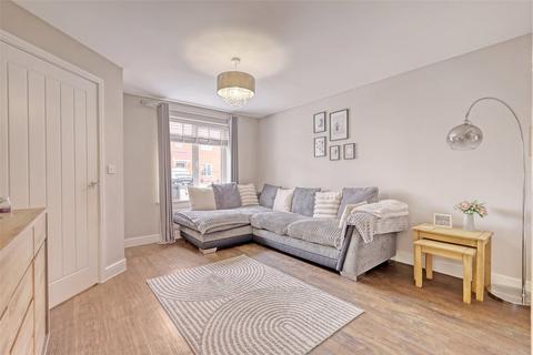 28 Waters Grove, Great Wakering, Southend-on-sea, SS3 0FT