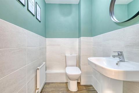 28 Waters Grove, Great Wakering, Southend-on-sea, SS3 0FT