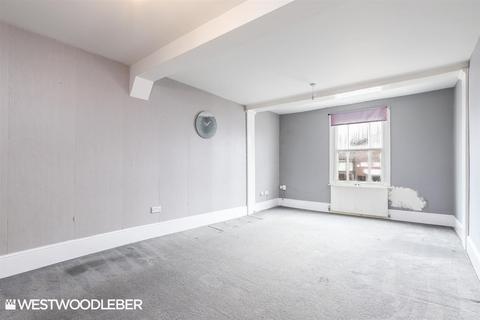2 bedroom apartment for sale, High Street, Hoddesdon EN11