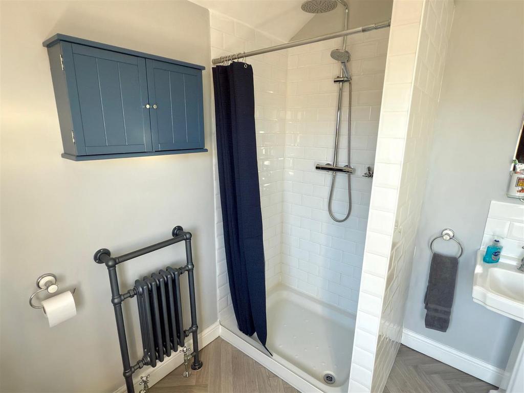 Shower.jpg