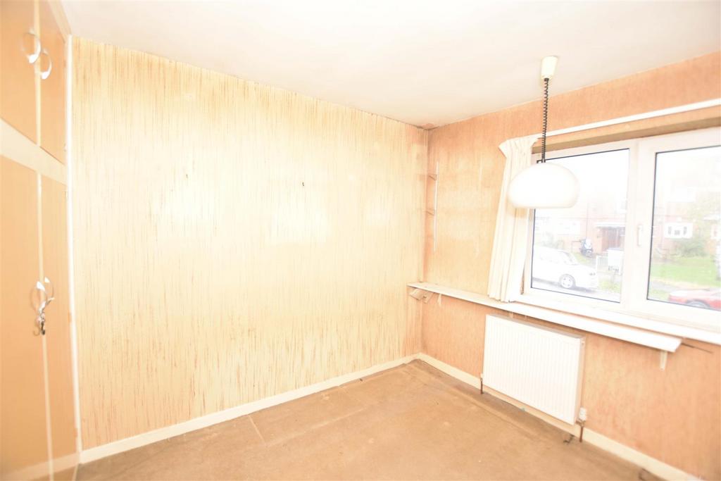 Bedroom 3 copy.jpg
