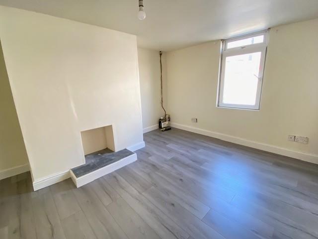 Sitting room/bedroom 5
