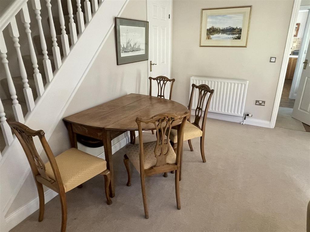Dining Area.JPG