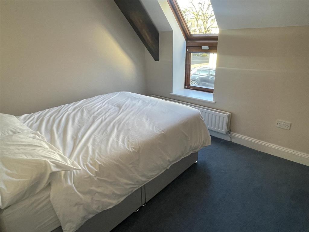Bedroom.JPG