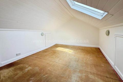 undefined, Brightwell Avenue, Westcliff On Sea