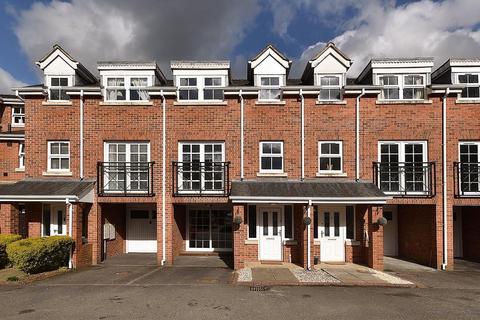 3 bedroom townhouse for sale, 5 Heathlands House, Gaskell Avenue, Knutsford, WA16