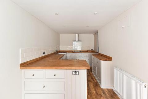 3 bedroom townhouse for sale, 5 Heathlands House, Gaskell Avenue, Knutsford, WA16
