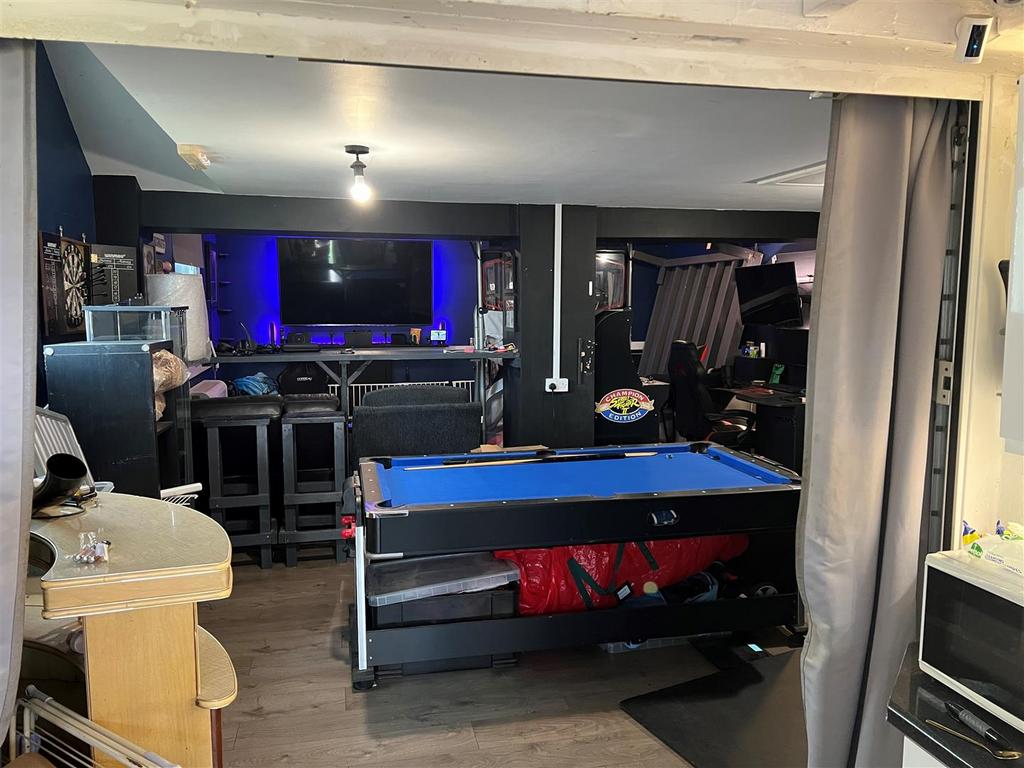 Games room 1.jpg