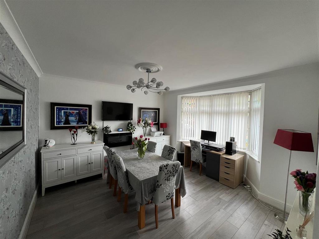Dining room.jpg