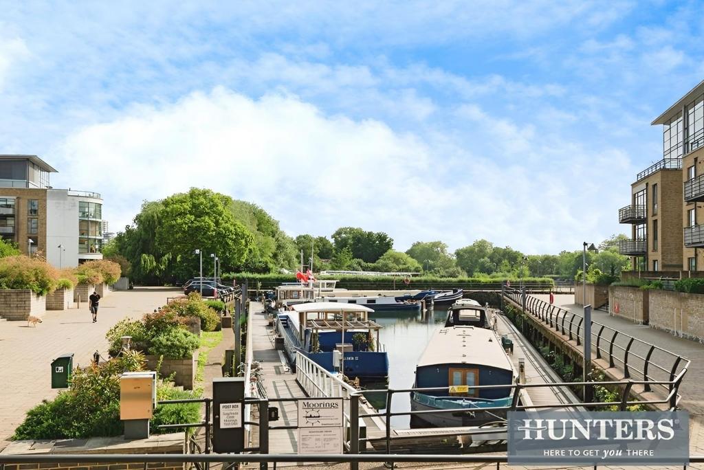 E7fece0b-Ferry 20 Quays.jpg