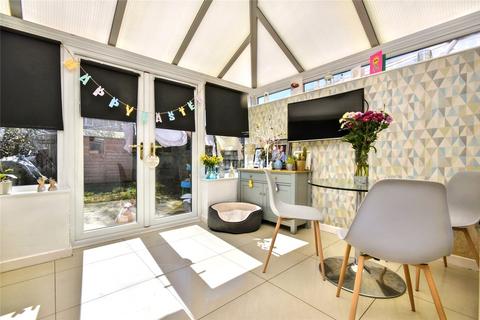 3 bedroom townhouse for sale, Orchard Grove, Castleford, West Yorkshire